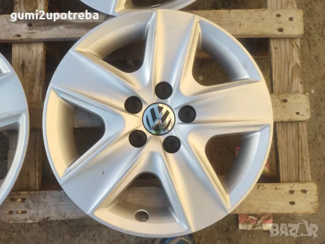 16 цола Тасове VW Golf Volkswagen Golf Оригинал, снимка 2 - Аксесоари и консумативи - 47841755