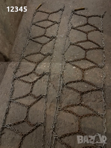 Продавам автомобилни вериги за сняг и лед 166 х 38 см, снимка 2 - Аксесоари и консумативи - 52585195