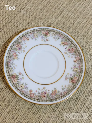 Елегантен, класически порцеланов сервиз за кафе/ чай на Noritake Ireland от 18 части, снимка 14 - Антикварни и старинни предмети - 55961922