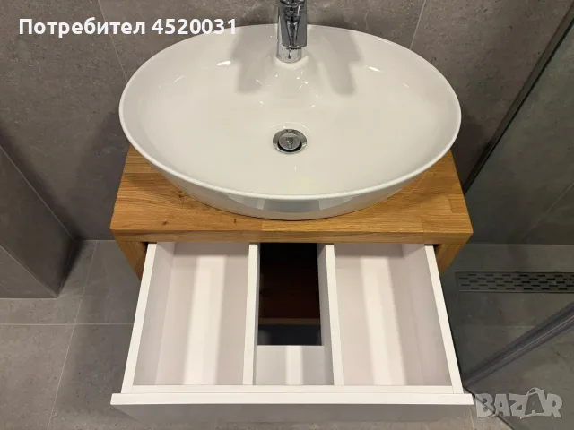 ЧИСТО НОВО МОДЕРНО ШКАФЧЕ, снимка 3 - Шкафове - 56161776