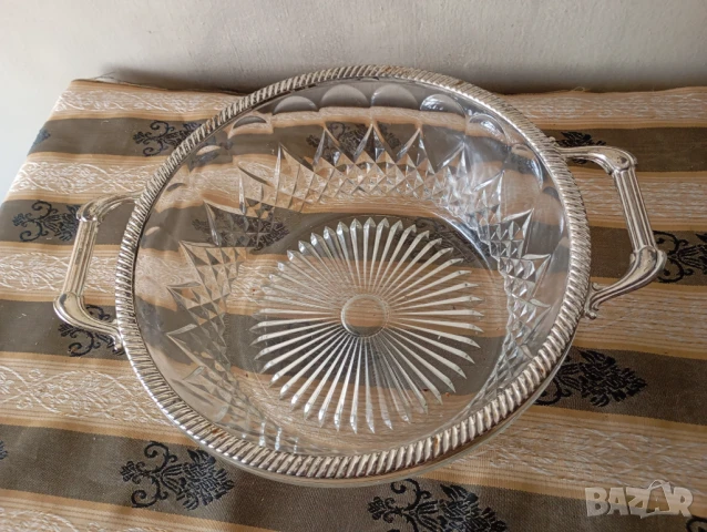 Кристална купа с обков, снимка 2 - Антикварни и старинни предмети - 50929734