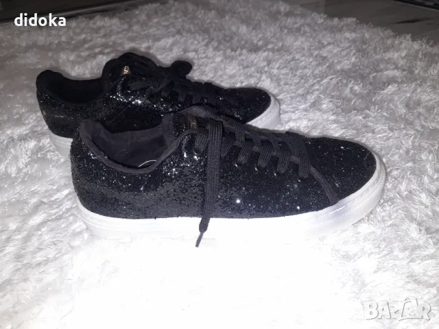 Оригинални кецове Guess , снимка 1