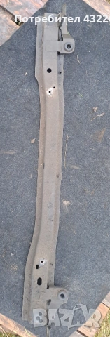 Греда под радиаторите от Опел Виваро / Opel Vivaro 2.5 CDTI 135 к.с, снимка 2 - Части - 53477300