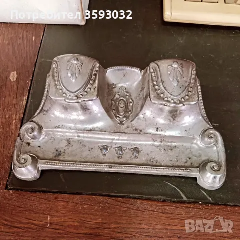 Антикварна посребрена мастилница 