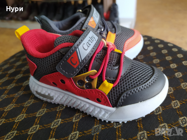 Светещи маратонки 22-25, снимка 2 - Детски маратонки - 36344041