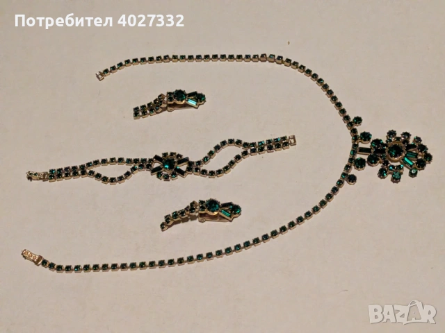 Комплект бижута с зелени кристали – колие, гривна и обеци
