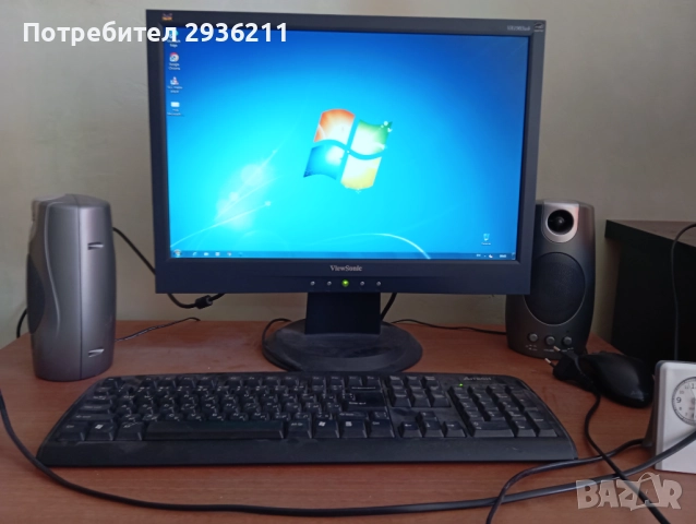 Продавам монитор, клавиатура,колони и мишка.