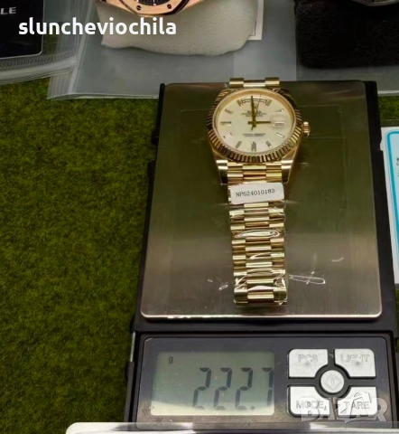 Часовник Rolex Day-Date 40 president 18k gold Baguette Diamond, снимка 3 - Мъжки - 53481401