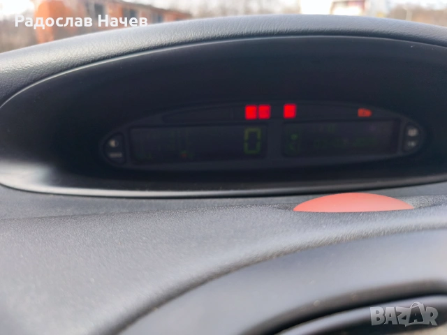 Ситроен Пикасо 2003 1.6 ,70 к.с. !В добро техническо състояние !, снимка 8 - Автомобили и джипове - 53692542