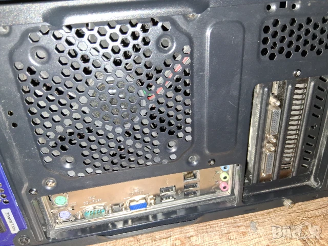 Настолен компютър, снимка 3 - За дома - 51073445