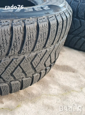Продавам 2 бр. зимни гуми Pirelli Sottozero Winter 235/55/17