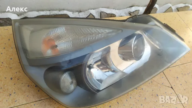 Десен фар за Рено Еспейс 4 , снимка 1