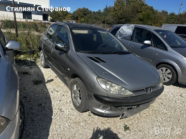 Peugeot 206

1.4 бензин 88 к.с, 2004г, снимка 2 - Части - 56337876