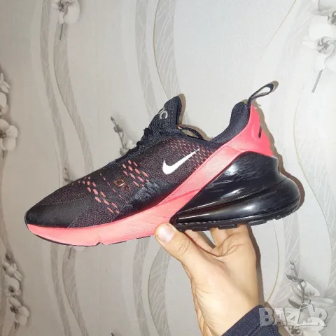 оригинални маратонки Nike Air Max 270  номер 42-42,5, снимка 11 - Маратонки - 47473369