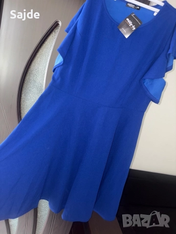 Рокля в тъмно синьо