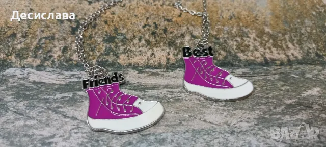 Комплект медальони за приятели-последна бройка, снимка 11 - Колиета, медальони, синджири - 24367390