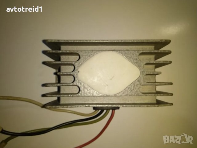 Продавам реле регулатор напрежение УАЗ, снимка 5 - Части - 48004642