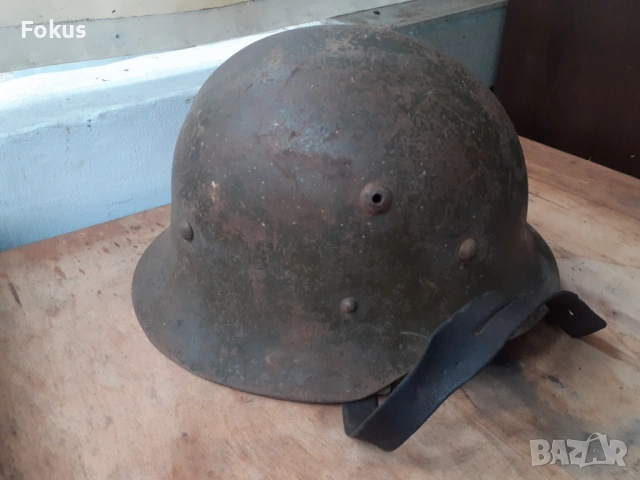 Стара българска военна каска М 36 с подгънат ръб, снимка 2 - Антикварни и старинни предмети - 53499700