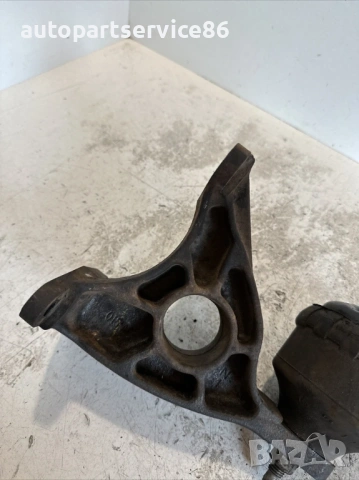 Държач за скоба за Jeep Cherokee KJ 2.8 CRD (2008) , снимка 2 - Части - 53380497