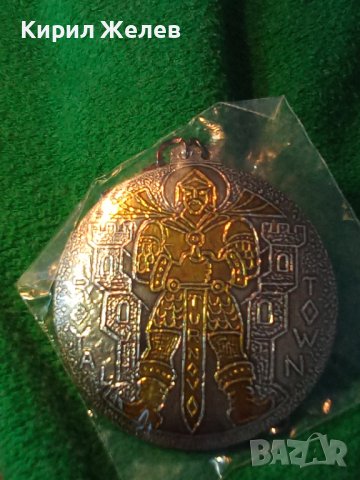 БЪЛГАРСКИ ЮНАК ВОИН РИЦАР МЕДАЛЬОН МЕТАЛЕН СУВЕНИР от ВЕЛИКО ТЪРНОВО 61771