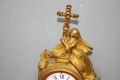 Позлатен бронз каминен часовник фигура жена религиозен кръст, снимка 3