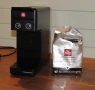 Кафе машина Illy Iperespresso капсули, снимка 1