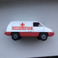 Метална количка Corgi AMBULANCE R511 в мащаб 1:55, снимка 6 - Колекции - 39835816