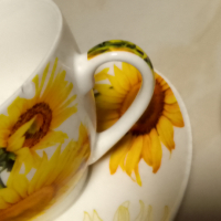 Чаши за чай,2 сета,слънчогледи, снимка 2 - Сервизи - 44709208