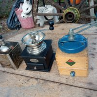 Стара мелница за кафе или подправки, снимка 5 - Антикварни и старинни предмети - 41699071