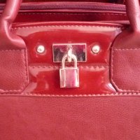 Дамска кожена чанта, снимка 2 - Чанти - 42016197