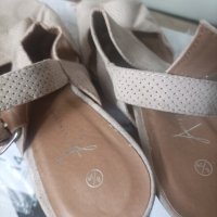 Обувки, снимка 2 - Дамски обувки на ток - 41229571