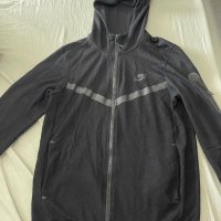 Продавам мъжки комплект на найк Tech Fleece, С размер, снимка 5 - Спортни дрехи, екипи - 41766182