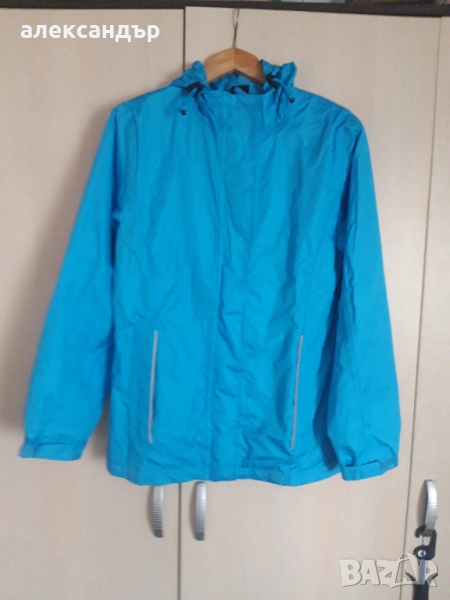 Дамска  ветровка , снимка 1