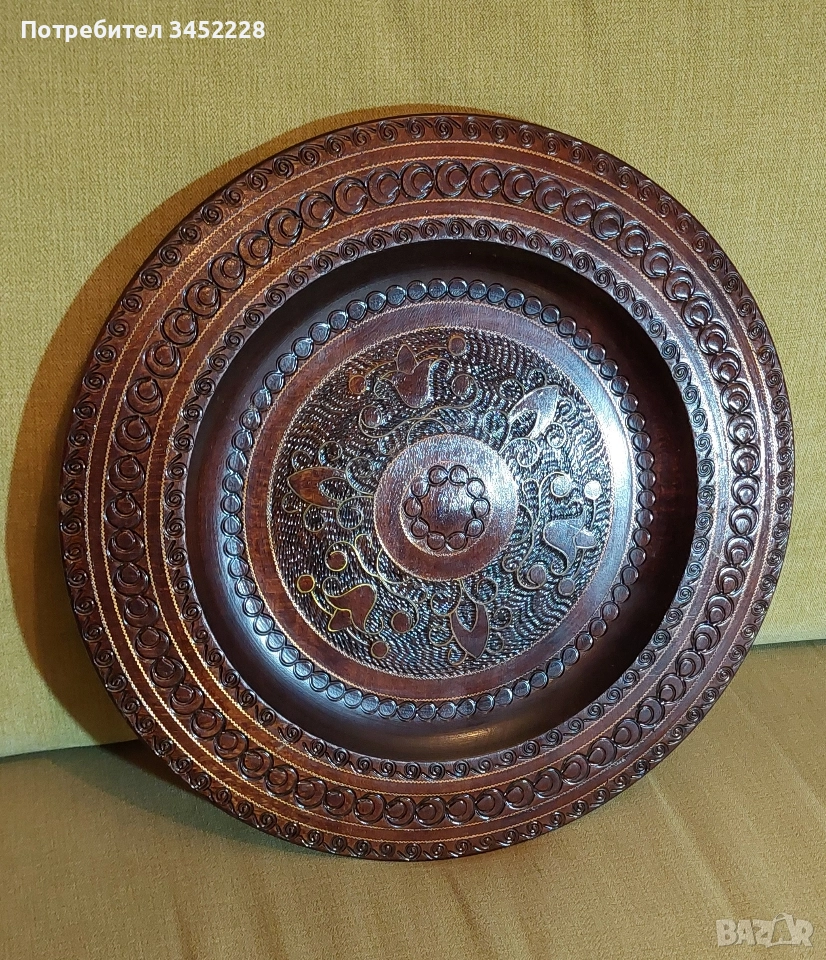 дърворезба пано инкрустирано с месинг 30см за ценители отлично, снимка 1