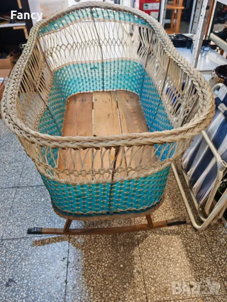 Старо бебешко кошче, снимка 1