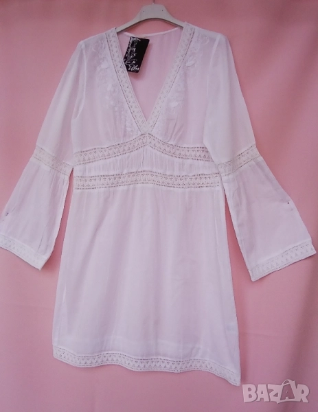 Дамска памучна бяла рокля с дълъг ръкав с бродерии и дантели., снимка 1
