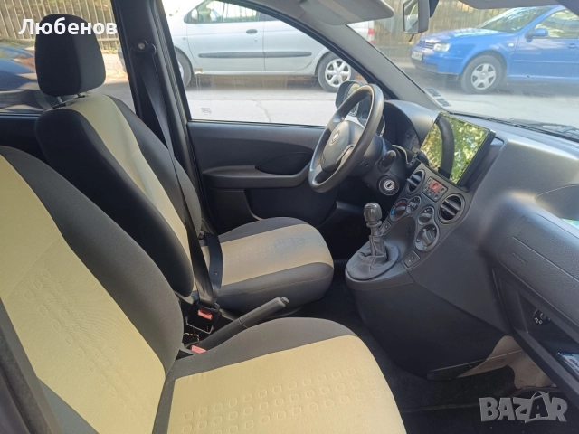 Фиат Панда 2011 г., снимка 8 - Автомобили и джипове - 52453713