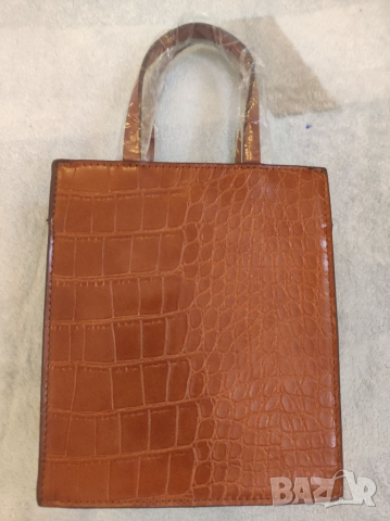 Дамска чанта Parfois. , снимка 2 - Чанти - 36370812