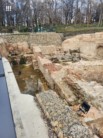 Голяма къща + 900 кв.м дворно място в град Хисар от собственик, снимка 8 - Къщи - 50842479