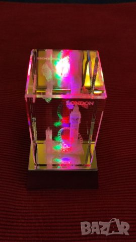 Кристално преспапие Лондон с осветление. 