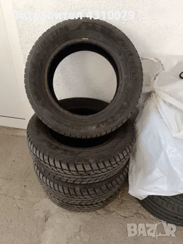 Продавам 4 бр зимни гуми 195/65R15, снимка 1 - Гуми и джанти - 48096019