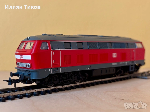 Локомотив Roco BR 218 DB HO 1:87 влак, снимка 2 - Влакчета, самолети, хеликоптери - 53226150
