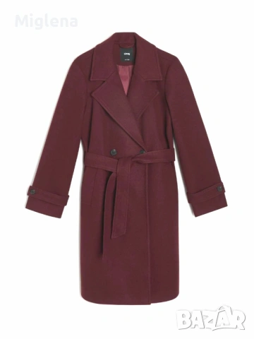 Дамско палто с колан 
