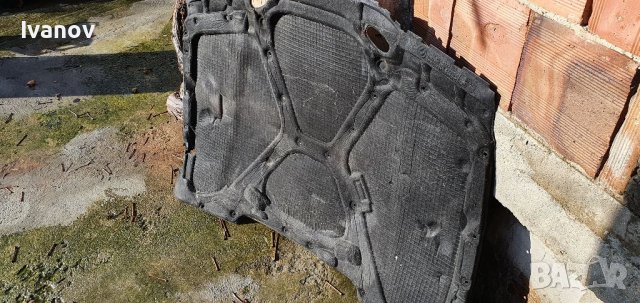 Киче преден капак кече бмв е36 изолация под предния капак за бмв е36 , снимка 2 - Части - 39028493