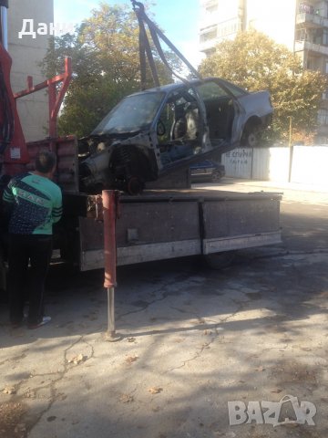 Ауди 80 на части