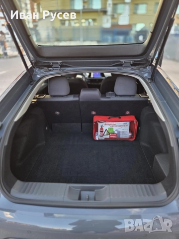 Toyota Prius 2023 HEV, снимка 6 - Автомобили и джипове - 52499780