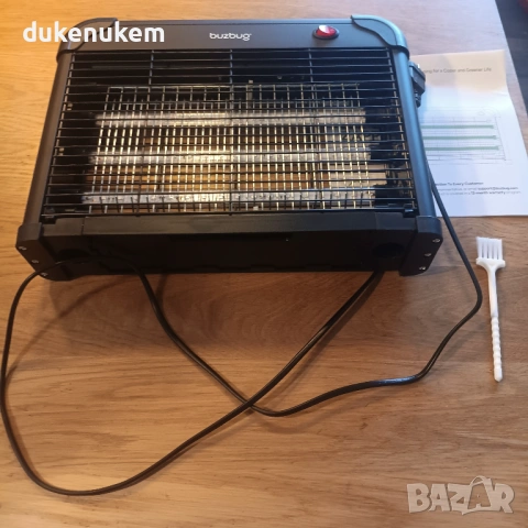 Електрическа LED лампа против комари и мухи 3800V с 3 UV LED крушки, снимка 8 - Друга електроника - 53093993