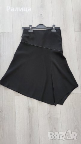 Черна дамска пола, с цепка отпред, размер XS, снимка 1 - Поли - 44449638