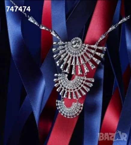Колие SWAROVSKI, снимка 2 - Колиета, медальони, синджири - 52817547