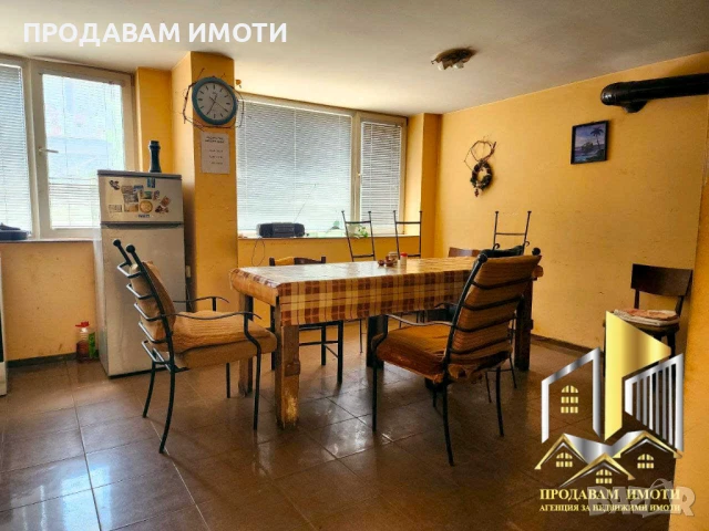 Продавам СКЛАД с офис, рампа, 2 трафа (800кVa) и соларна станция (100кW), снимка 6 - Складове - 51417329